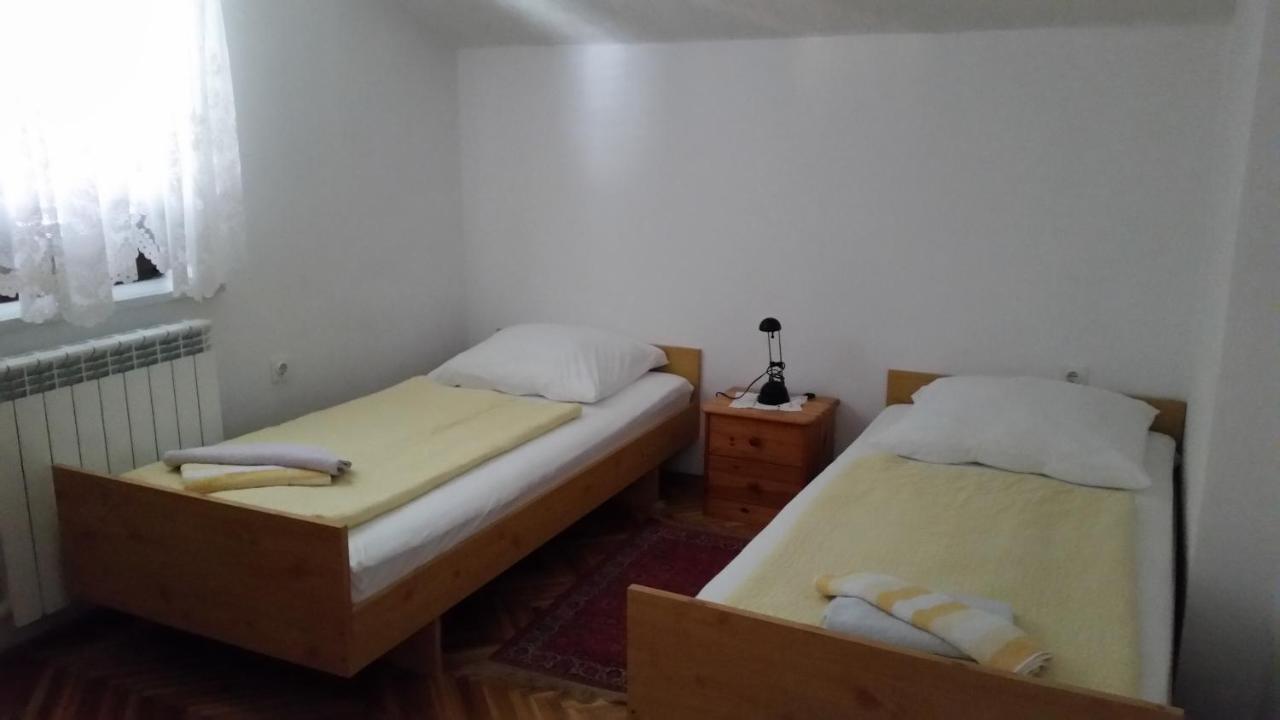 Apartmani Ana Schon Cres Dış mekan fotoğraf